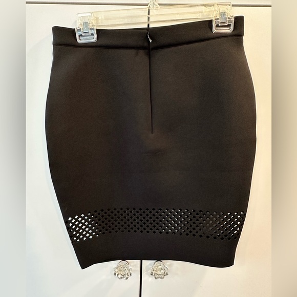 Laser cut scuba skirt - never worn! - Picture 5 of 6